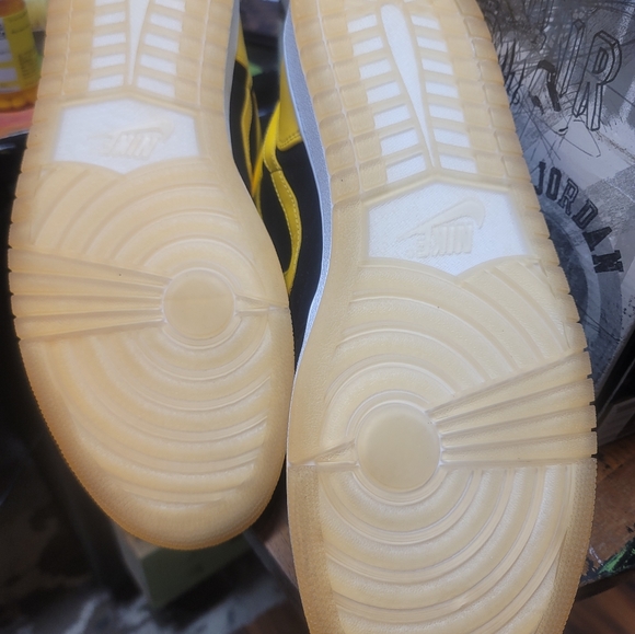 Air jordan  1 mid New love" 2007 release  mens size 13 - Picture 4 of 6